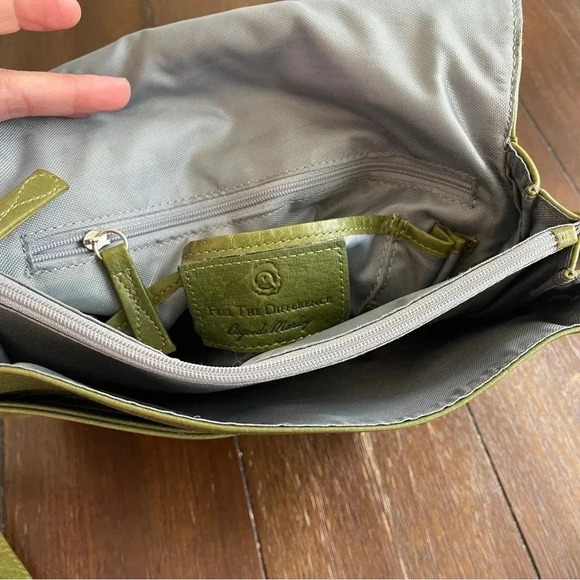 Osgoode Marley cross body bag - Picture 5 of 16